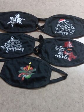 Black Holiday Face Mask Set with Festive Prints New